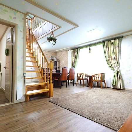 Yeowoogneul Pension Chuncheon Exterior foto