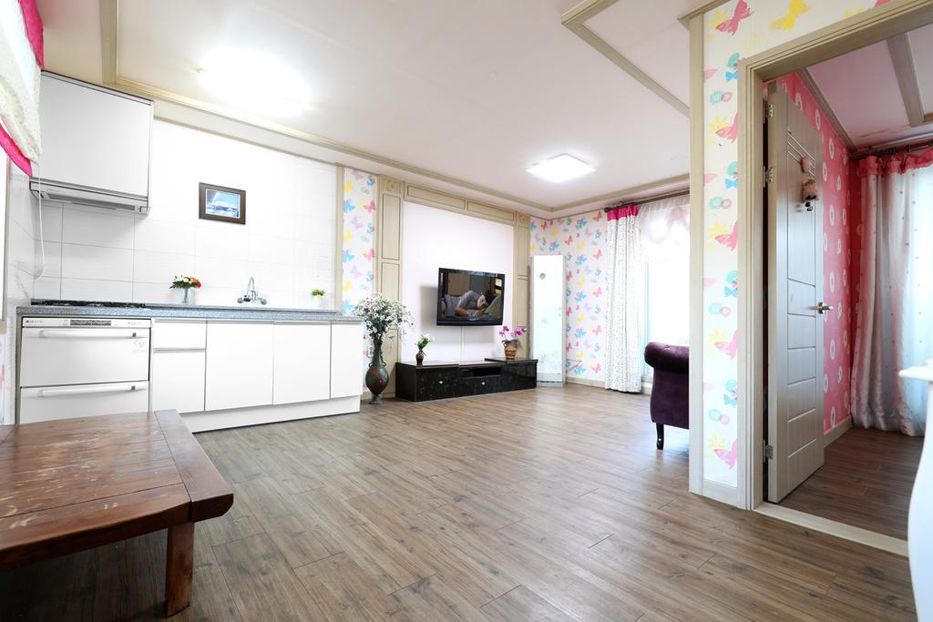 Yeowoogneul Pension Chuncheon Exterior foto