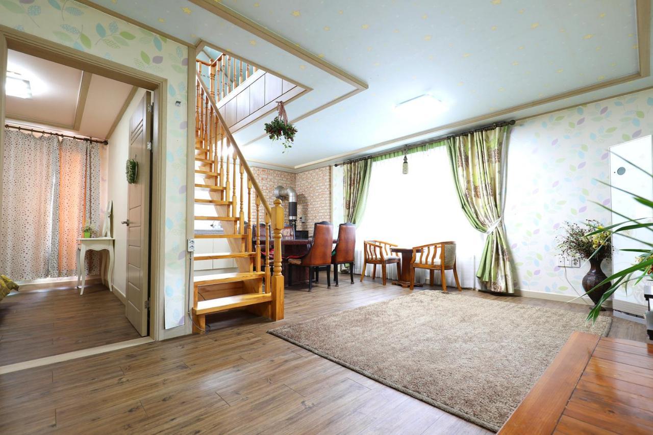 Yeowoogneul Pension Chuncheon Exterior foto