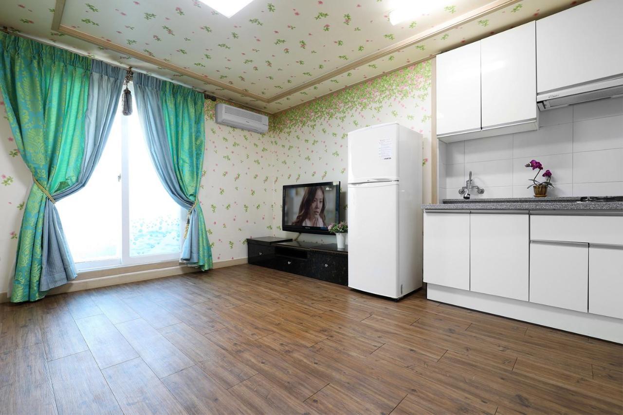 Yeowoogneul Pension Chuncheon Exterior foto