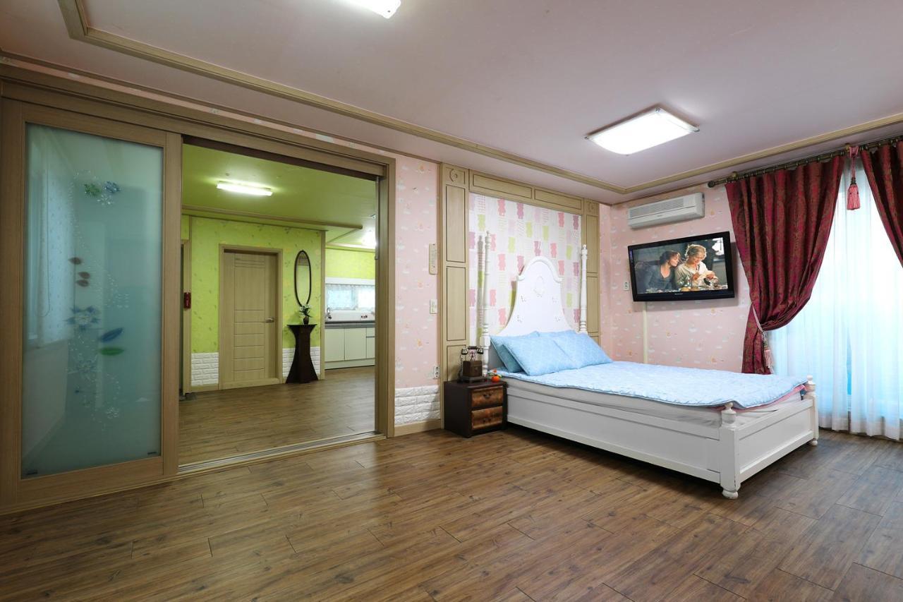 Yeowoogneul Pension Chuncheon Exterior foto