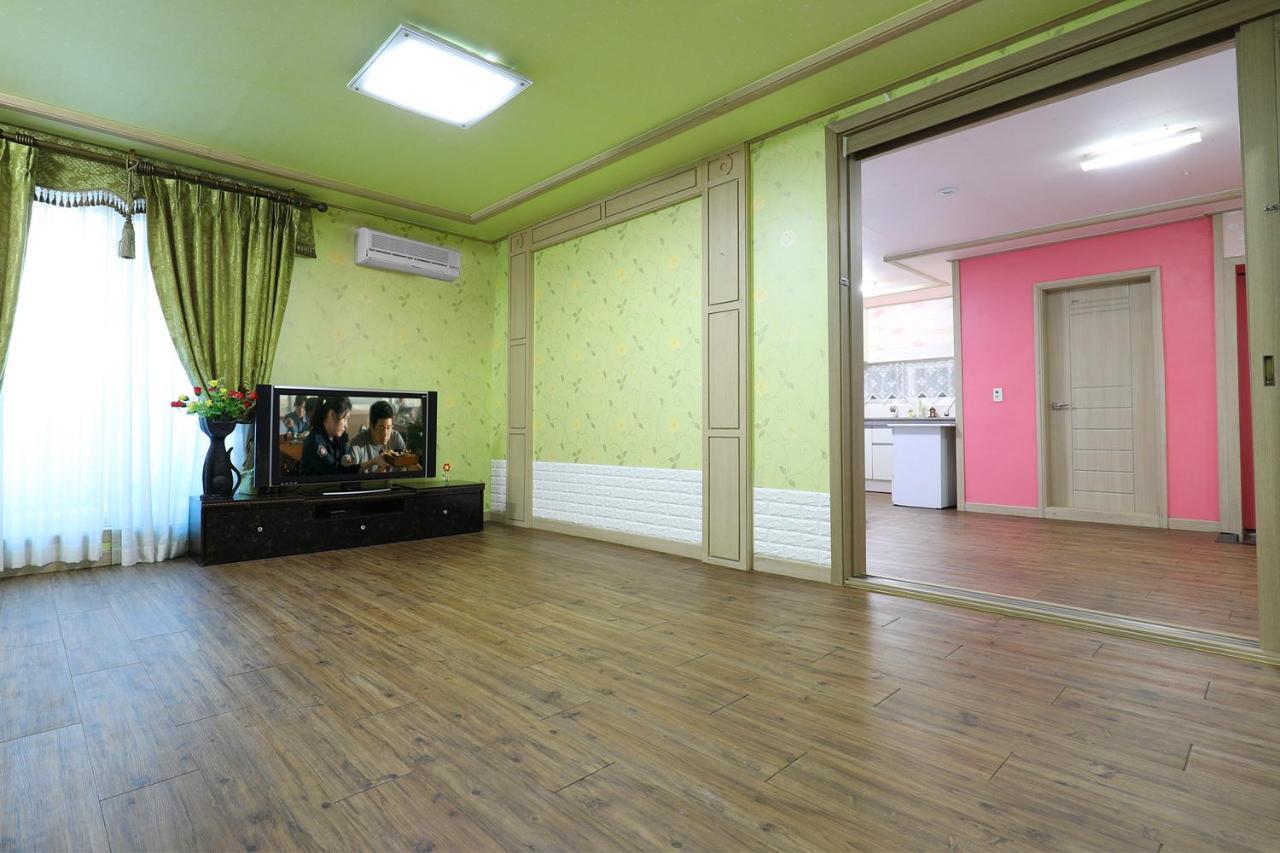 Yeowoogneul Pension Chuncheon Exterior foto